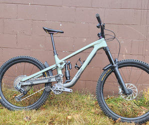 Used 2024 Trek Slash 9.8 GX AXS